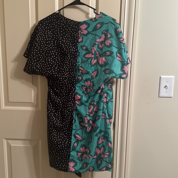 Fun and funky wrap dress - Picture 3 of 3